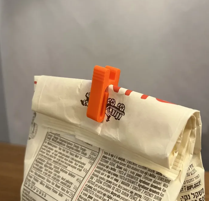 Exemple de clip pour sac imprimé en 3D